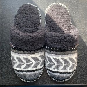 Mukluks house slippers